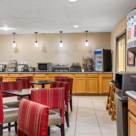 Comfort Inn Worland Hwy 16 To Yellowstone Buitenkant foto
